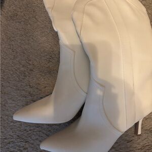 Elegant Cream Women's Boots
